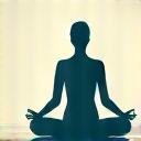 Icono de meditación, persona en posición de loto con aura de calma representando Mindfulness y Meditación